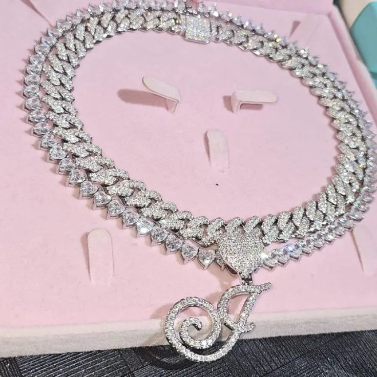 Initial pendant on rope chain