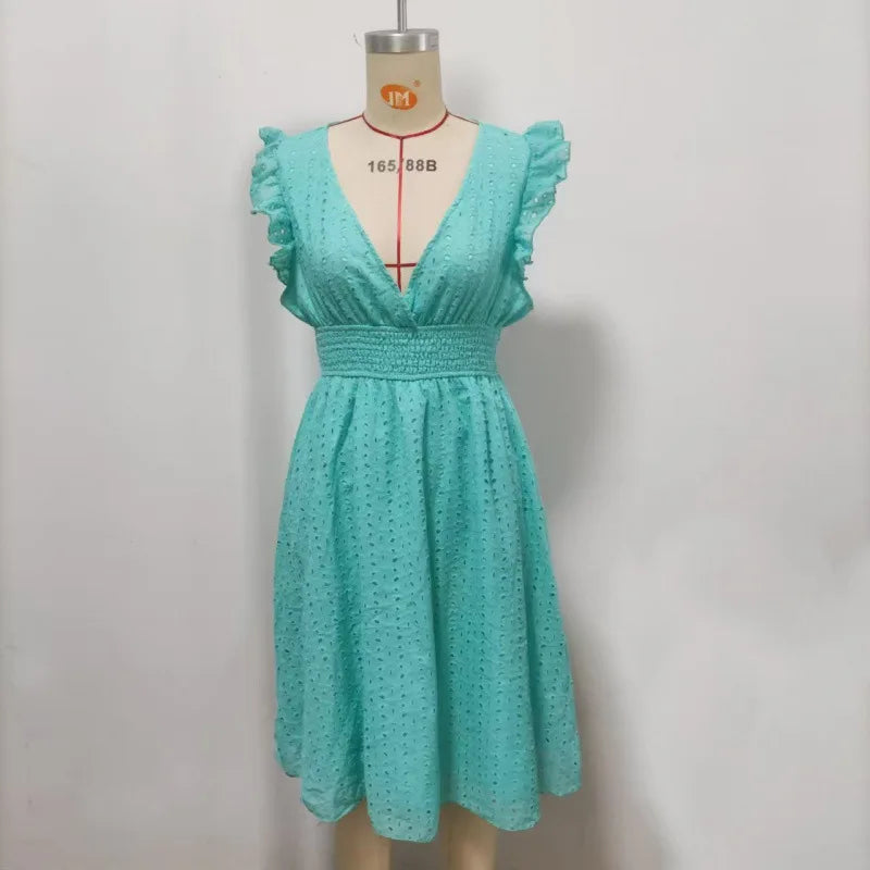 Hollow-out waist summer dress detail