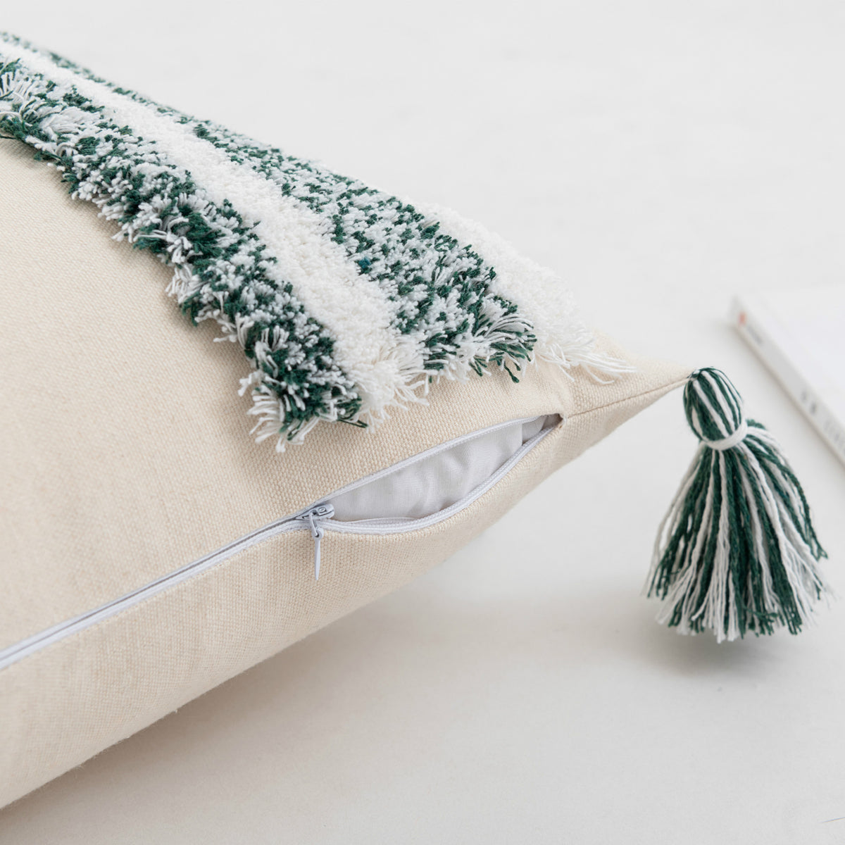 Tufted cushion cover styles