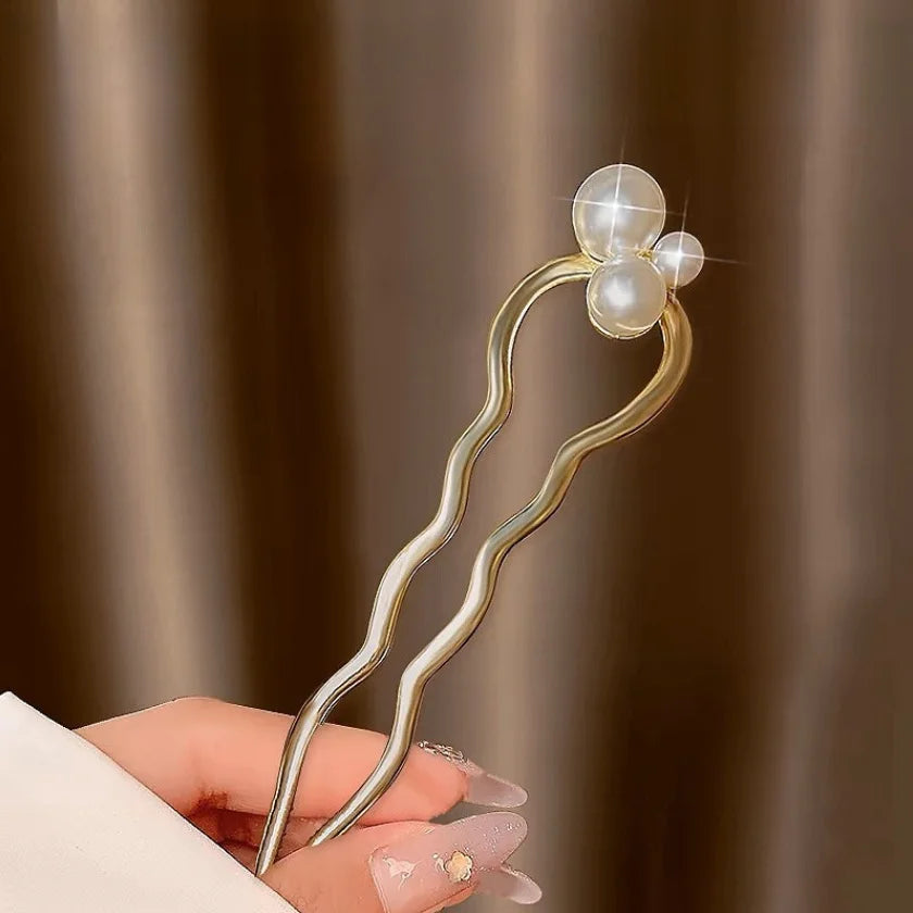 Pearl hair accessories